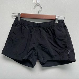 Patagonia women’s barely baggie shorts nylon size small black
